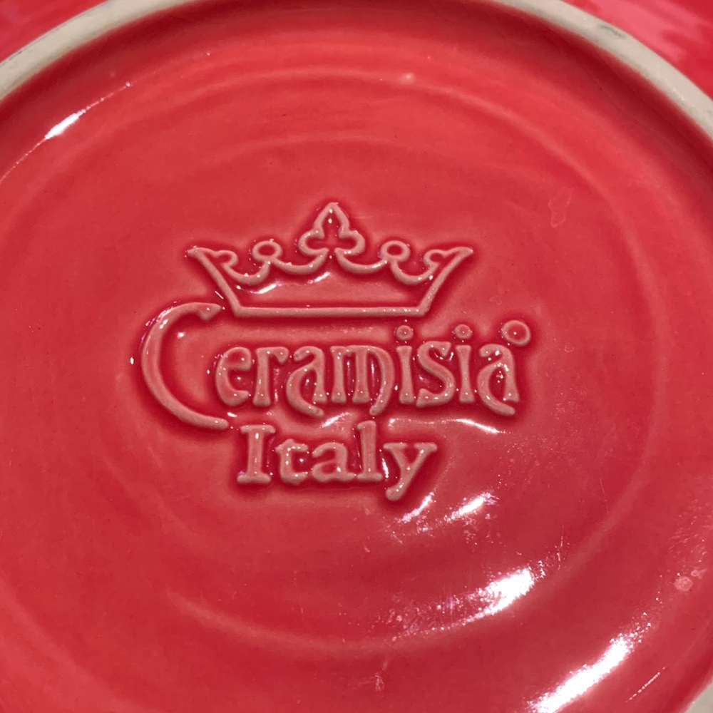 Ceramisia pottery bowl, excellent condition, red